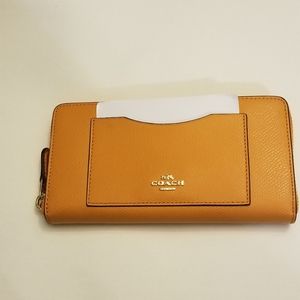 Coach zip wallet, NWT